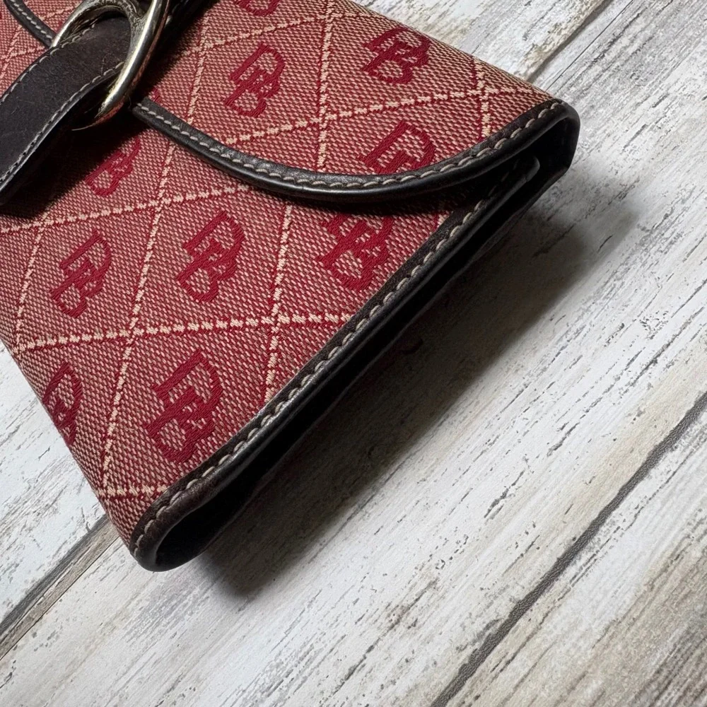 Dooney & Bourke brand dooney